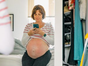 Read more about the article Is Getting Pregnant After 35 Risky?