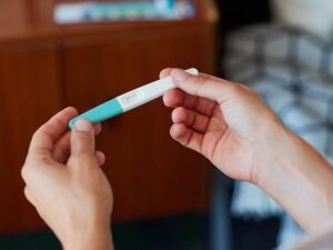 Read more about the article Should you take a pregnancy test? 5 Signs and When
